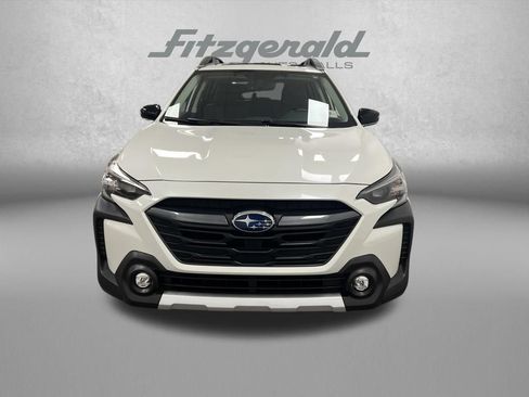 Used 2025 Subaru Outback Limited image 11