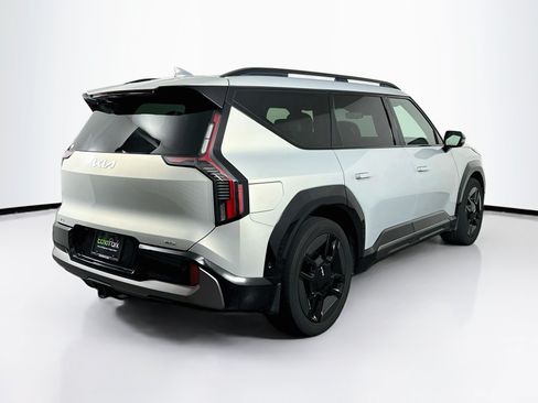 Used 2024 Kia EV9 GT-Line AWD/4WD image 9