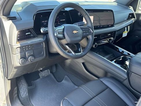 New 2026 Chevrolet Suburban High Country RWD image 24
