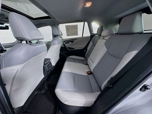 Used 2020 Toyota RAV4 Limited image 26