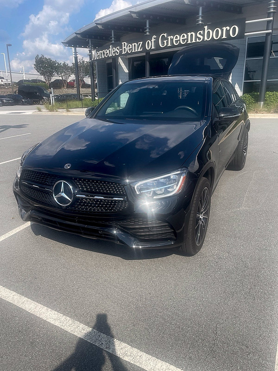 Used 2023 Mercedes-Benz GLC 300 4MATIC Coupe image 3