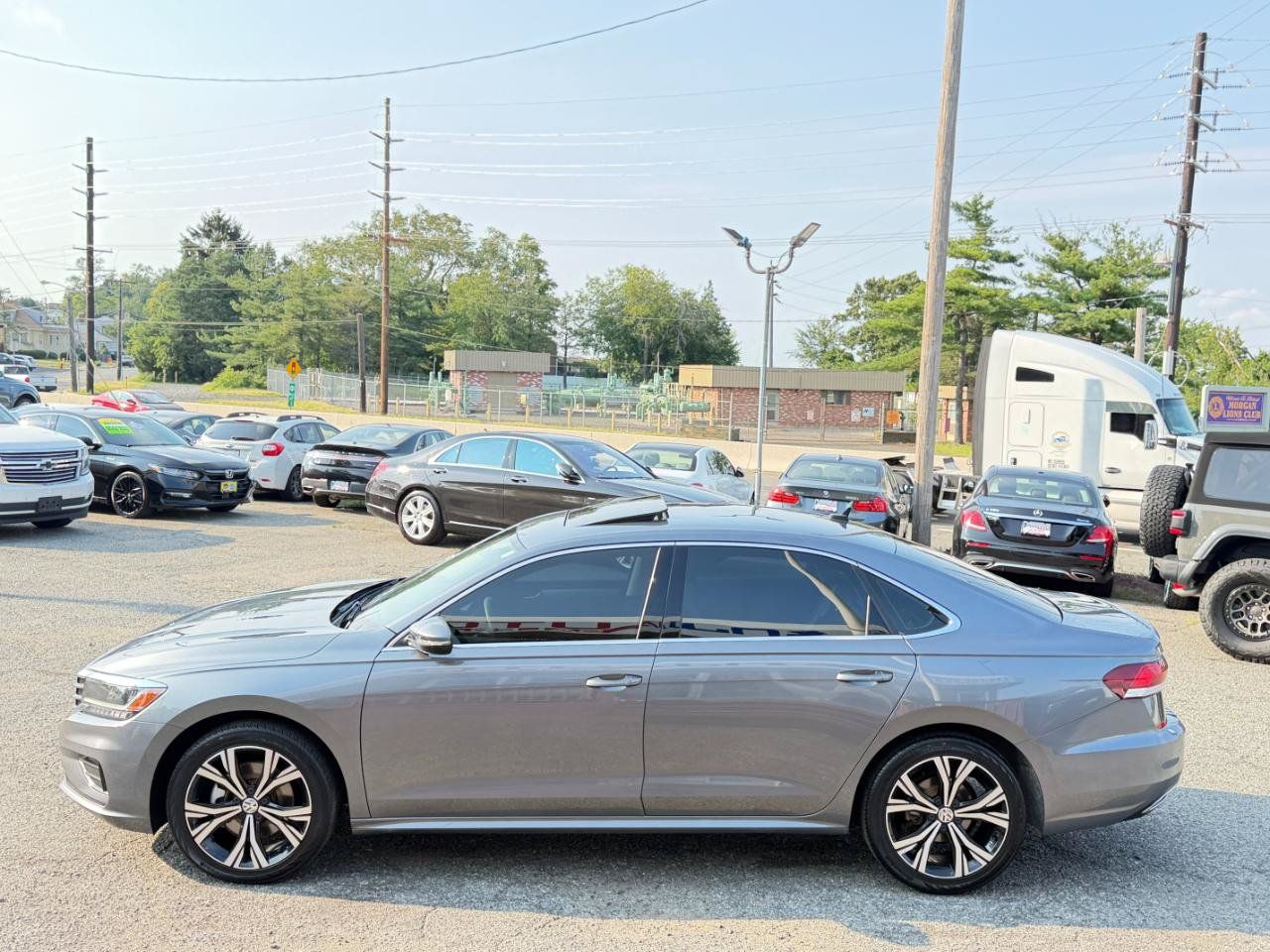 Used 2022 Volkswagen Passat 2.0T SE FWD image 7