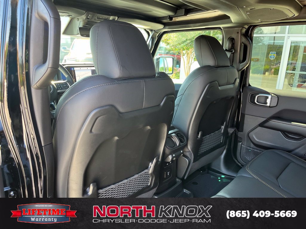 New 2027 Jeep Wrangler Unlimited Sahara AWD/4WD image 15
