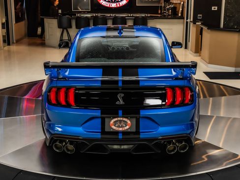 Used 2020 Ford Mustang Shelby GT500 w/ Carbon Fiber Track Pack RWD image 15