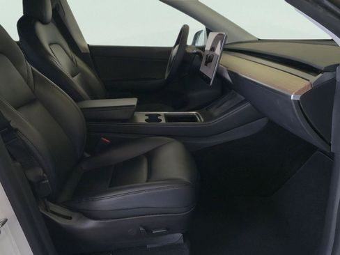 Used 2022 Tesla Model Y Performance AWD/4WD image 19