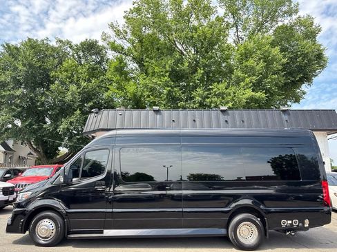 Used 2020 Mercedes-Benz Sprinter 3500 image 4