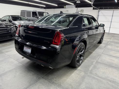 Used 2023 Chrysler 300 S image 7