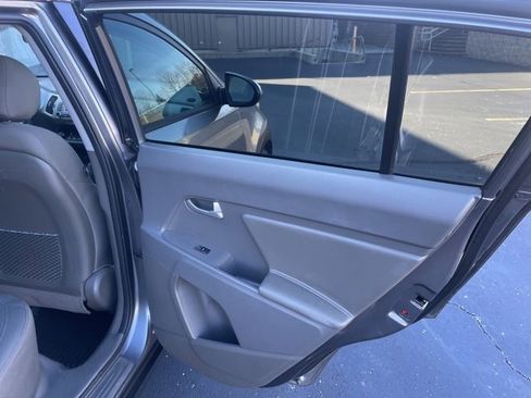 Used 2016 Kia Sportage LX image 47