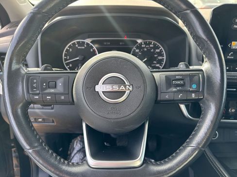 Used 2023 Nissan Rogue SL w/ SL Premium Package image 31