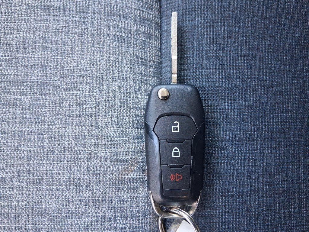 Used 2022 Ford Maverick XLT FWD image 32
