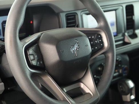 Used 2023 Ford Bronco Base w/ Sasquatch Package image 16