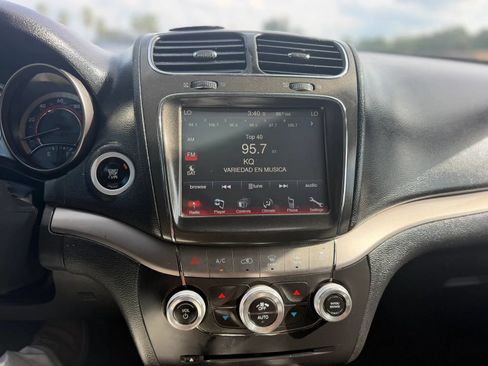 Used 2018 Dodge Journey Crossroad AWD/4WD image 37
