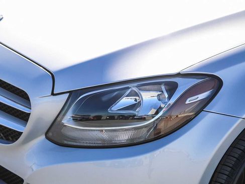 Used 2018 Mercedes-Benz C 300 C 300 image 8
