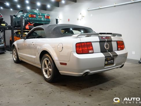 Used 2005 Ford Mustang GT Premium image 6