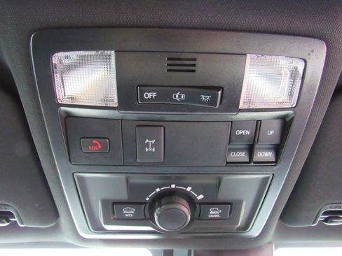 Used 2022 Toyota Tacoma TRD Off-Road w/ TRD Premium Off Road Package image 30