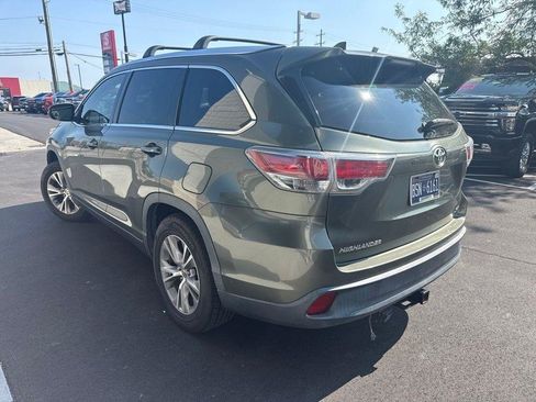 Used 2015 Toyota Highlander XLE FWD image 4