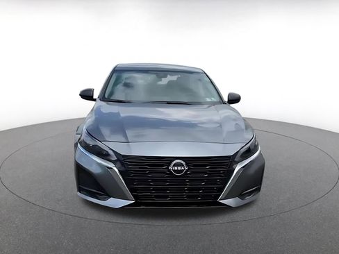 Used 2025 Nissan Altima 2.5 SV image 5