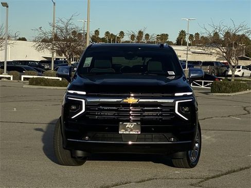 New 2026 Chevrolet Tahoe Premier image 2