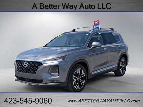 Used 2019 Hyundai Santa Fe FWD image 2