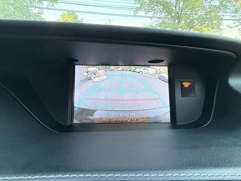 Used 2013 Lexus ES 300h w/ Luxury Pkg FWD image 25