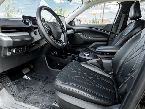 Used 2022 Ford Mustang Mach-E Select image 13