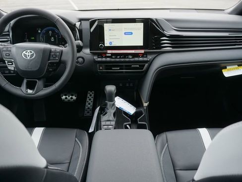 New 2026 Toyota Camry SE image 11