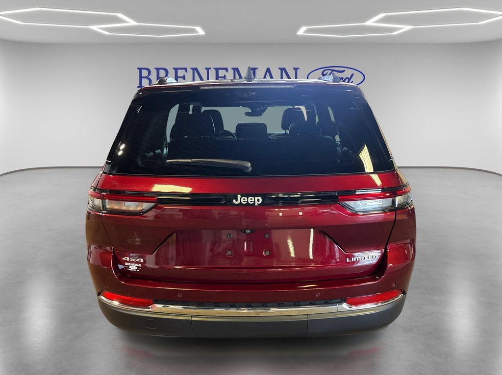 Used 2025 Jeep Grand Cherokee Limited w/ Luxury Tech Group II AWD/4WD image 7