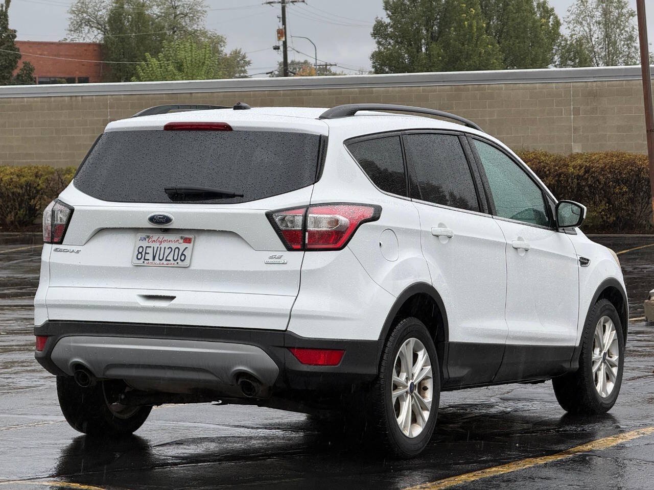 Used 2018 Ford Escape SE FWD image 6