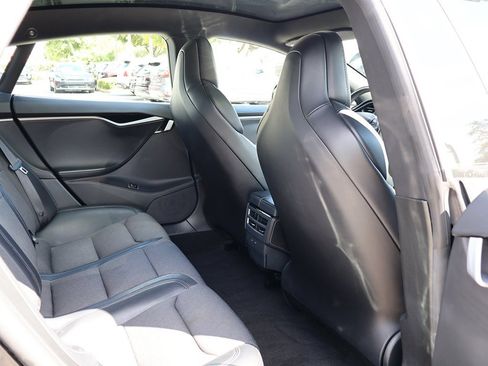 Used 2018 Tesla Model S 75D image 37