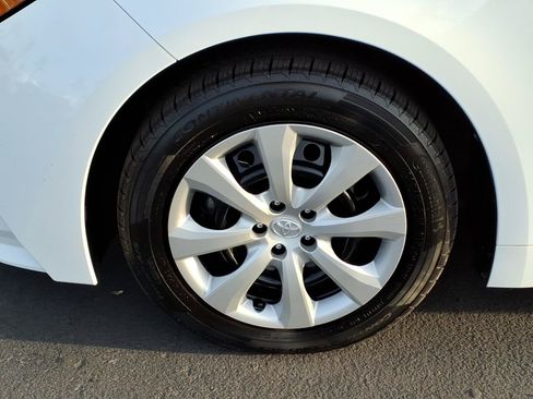 Used 2024 Toyota Corolla LE FWD image 9
