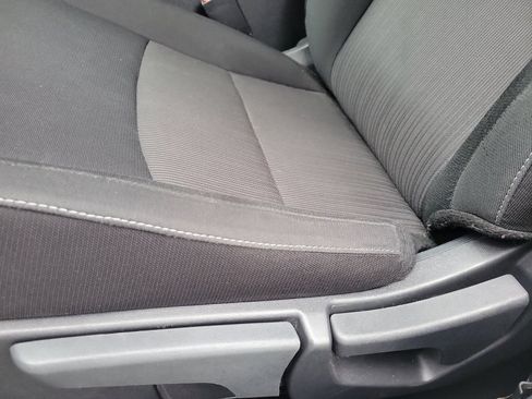 Used 2025 Nissan Sentra SV FWD image 19