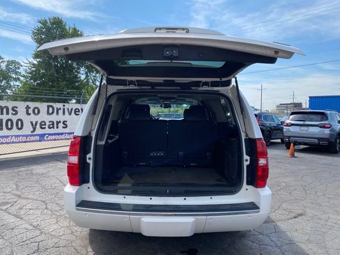 Used 2012 Chevrolet Suburban LTZ AWD/4WD image 4