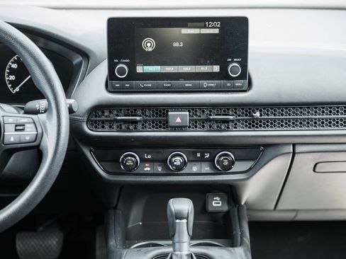 Used 2023 Honda HR-V LX image 18