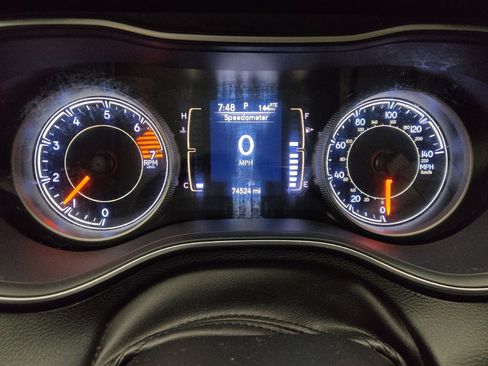 Used 2020 Jeep Cherokee Latitude Plus w/ Cold Weather Group image 23