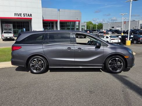 Used 2023 Honda Odyssey Elite image 15