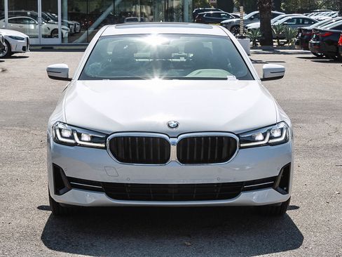 Used 2023 BMW 530i w/ Convenience Package RWD image 2