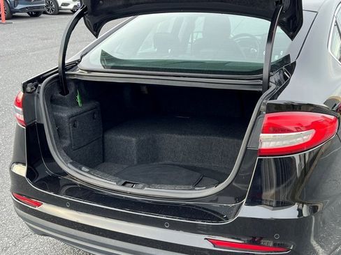 Used 2019 Ford Fusion SEL image 16