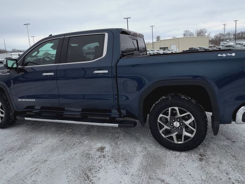 Used 2022 GMC Sierra 1500 SLT w/ SLT Premium Plus Package image 6