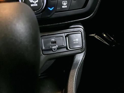 Used 2020 Jeep Renegade Sport w/ Sport Appearance Group AWD/4WD image 23