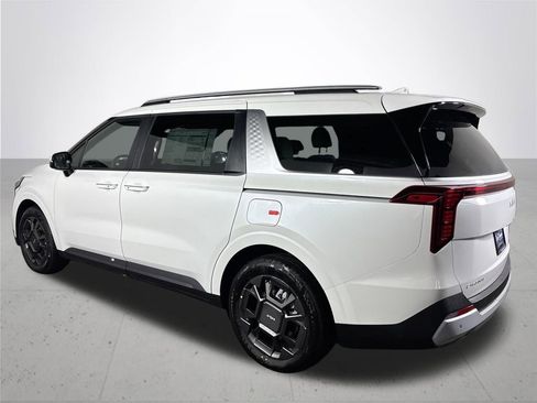 New 2026 Kia Carnival EX image 8