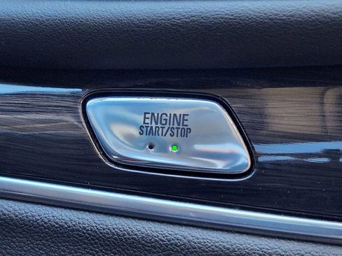 Used 2019 Buick Enclave Premium w/ Experience Buick Package image 20