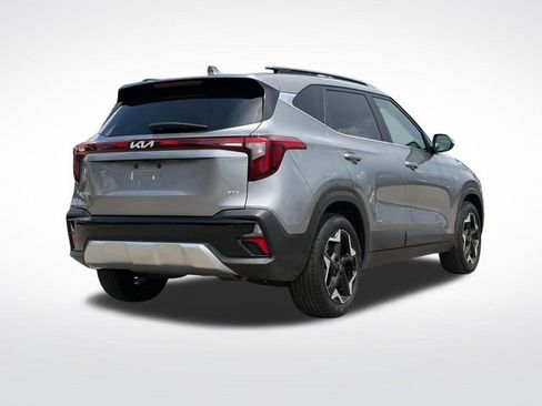 Certified 2024 Kia Seltos EX AWD/4WD image 10