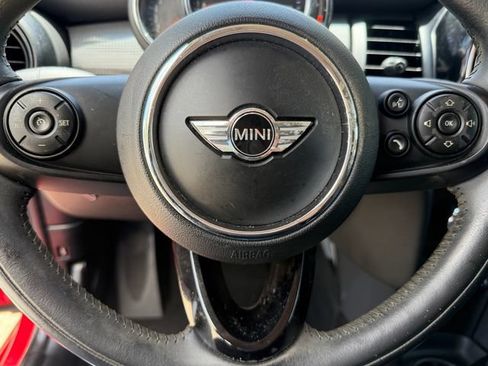 Used 2018 MINI Cooper 4-Door Hardtop FWD image 24