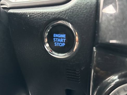 Certified 2020 Toyota 4Runner Venture w/ Moonroof Package image 17