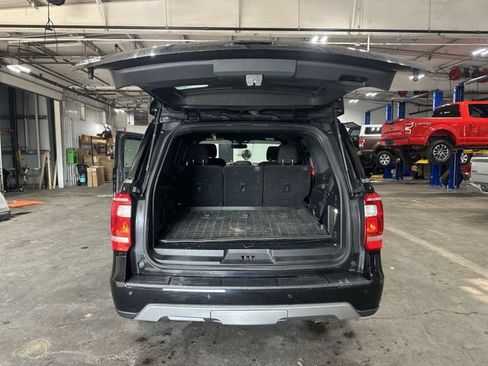 Used 2019 Ford Expedition XLT AWD/4WD image 25