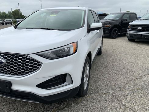 Used 2024 Ford Edge SEL AWD/4WD image 16