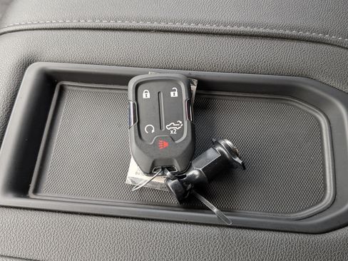 Used 2019 Chevrolet Silverado 1500 RST image 35