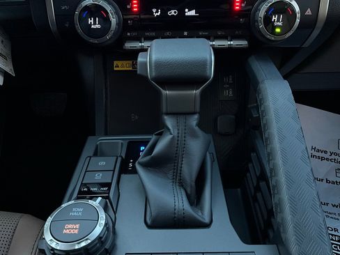 New 2025 Toyota 4Runner Limited image 28