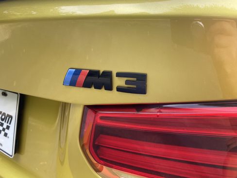 Used 2017 BMW M3 RWD image 41