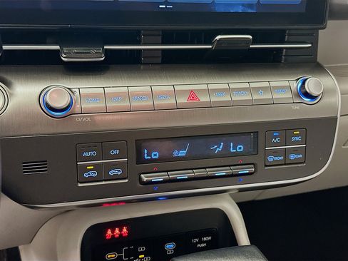 Used 2025 Hyundai Kona SEL AWD/4WD image 23